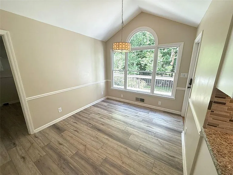 1150 Falstaff Dr — Photo 14