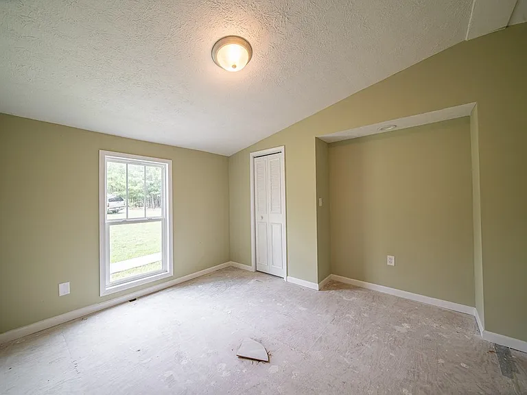 70 Shephard Dr — Photo 7