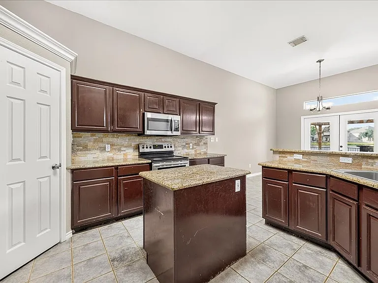 7414 Lake Micala Dr — Photo 12