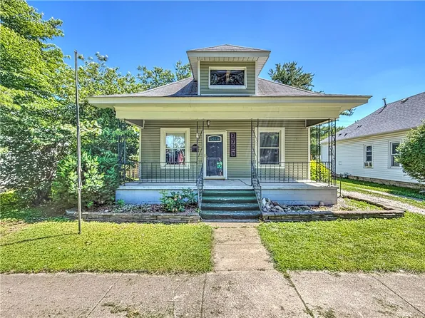 2709 Shelby Ave, Mattoon, IL 61938