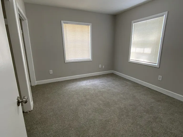 Cloverdale Estates — Photo 21
