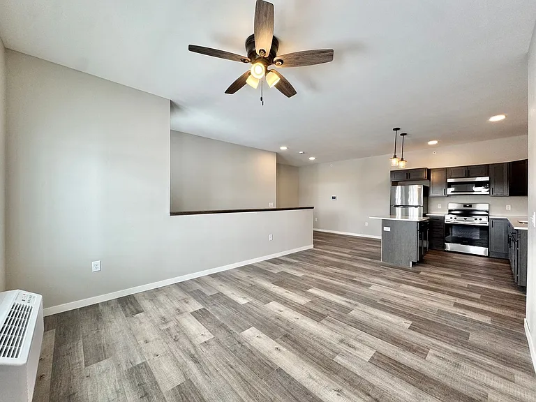 Latitude 45 — Photo 18