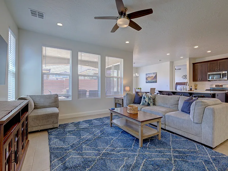 301 N Ladera Dr — Photo 5