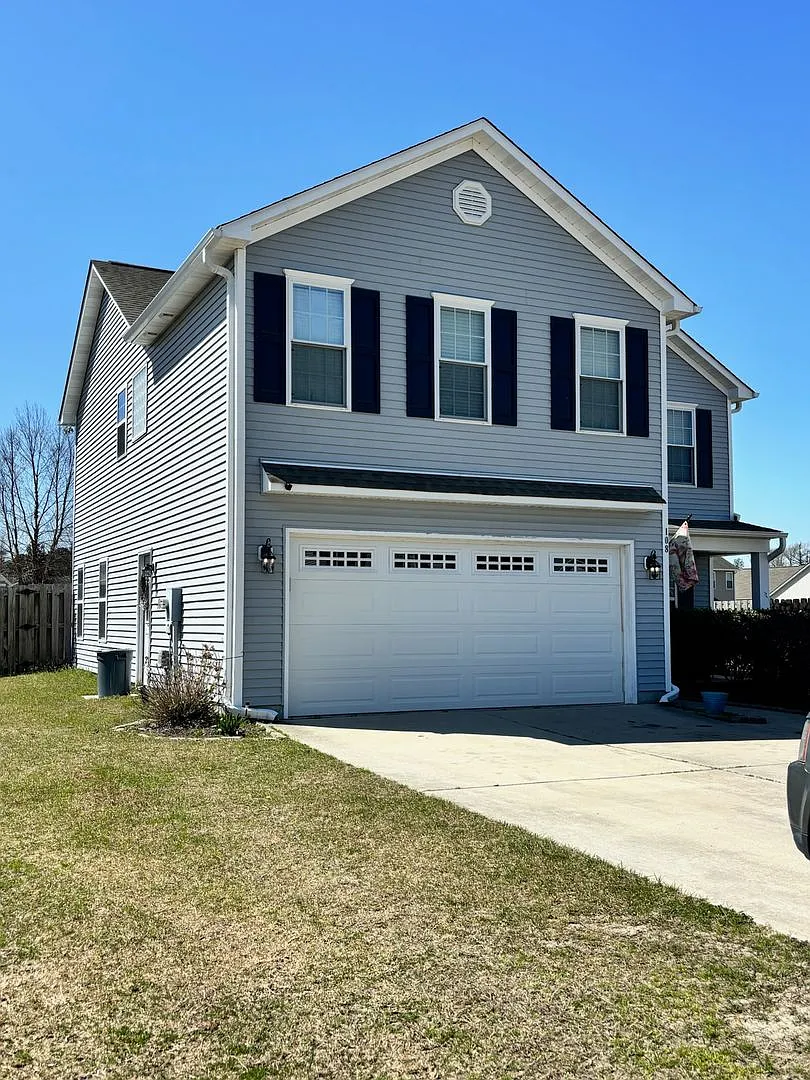 4 Bedroom, 2.5 Bath unfurnished home - Avendale Community Rocky Point — Photo 2