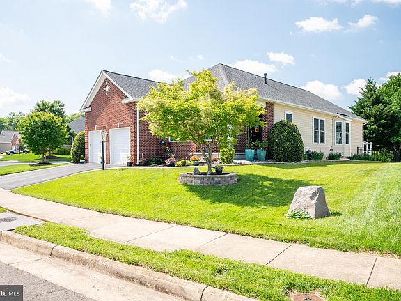 3rd image of 3599 Sutherland Ct