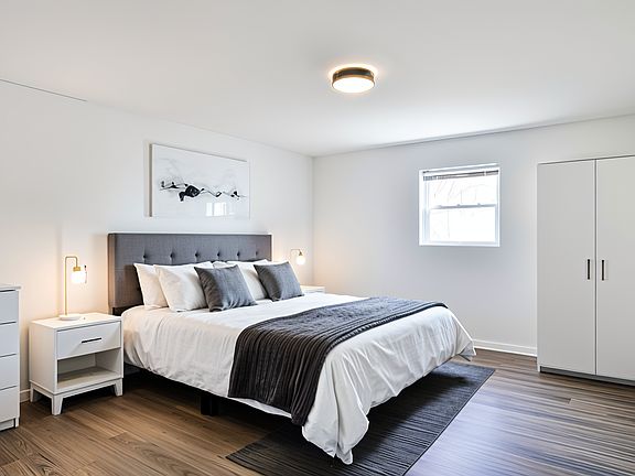 3rd image of 5883 Lone Oak Dr SW #110