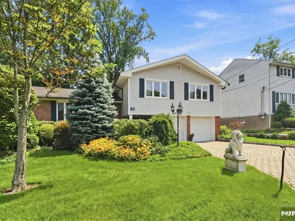 65 Hickory St, Englewood Cliffs, NJ 07632