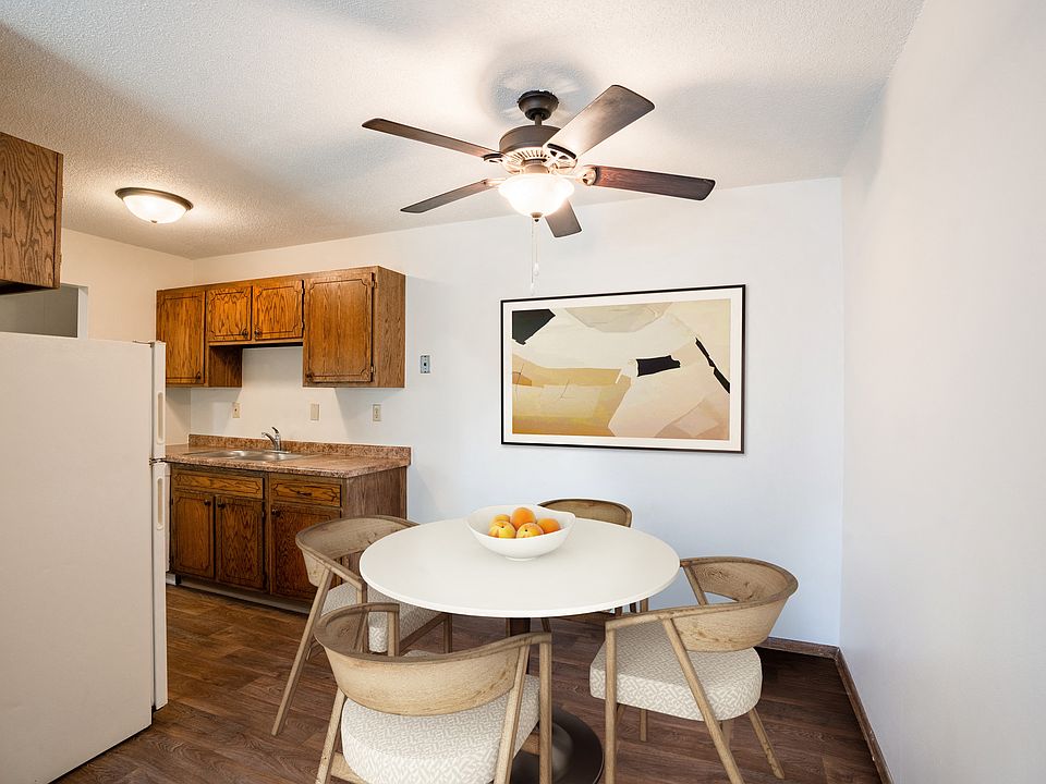 Eagan, MN Glen Pond Apartments | Dining