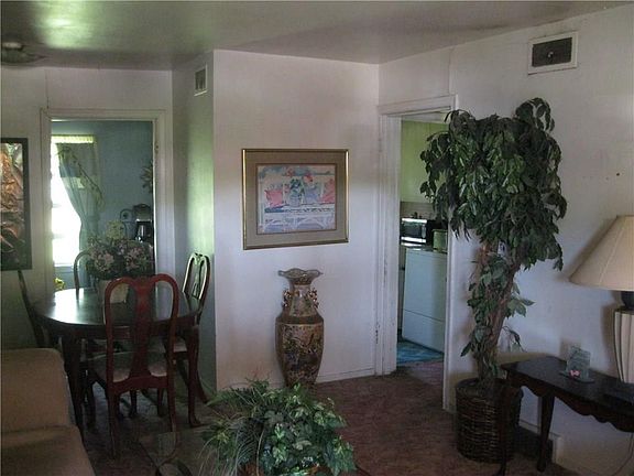 3rd image of 2943 Marjorie Ave