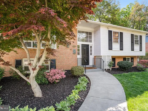 10115 Blue Coat Dr, Fairfax, VA 22030