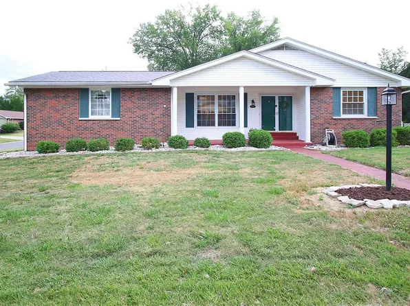 5323 Dover Dr, Godfrey, IL 62035