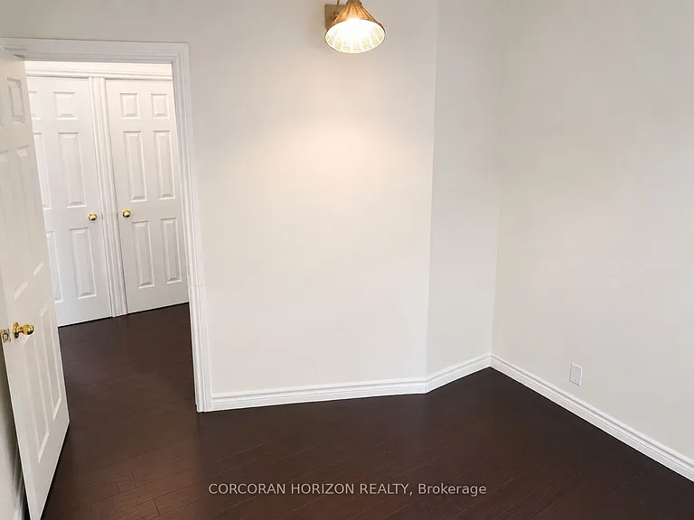 20407 Leslie St — Photo 17