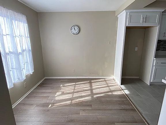 4th image of 15131 Henley Dr