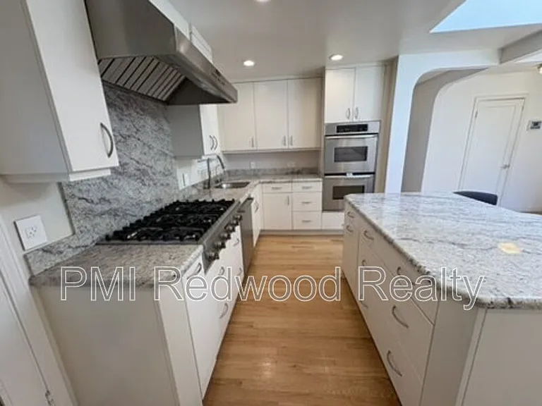 855 15th Ave — Photo 44