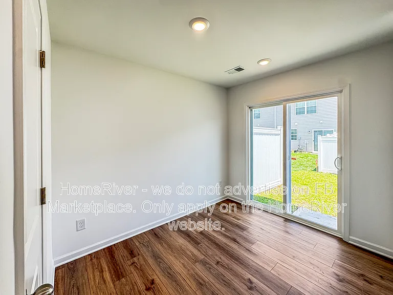 314 Livesey Ln — Photo 6