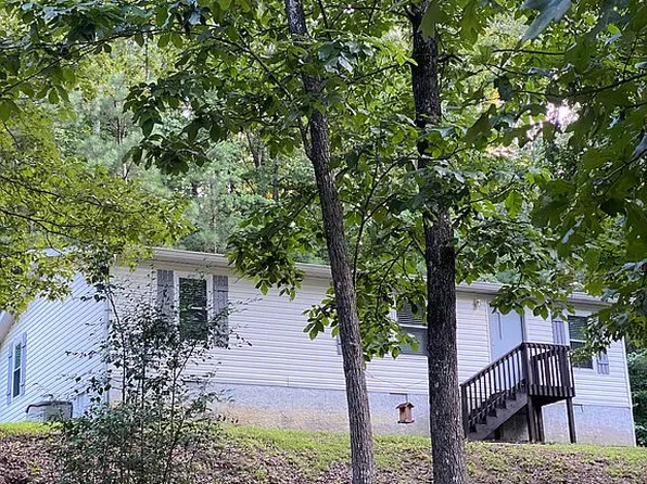 506 Arabian Dr, Tunnel Hill, GA 30755