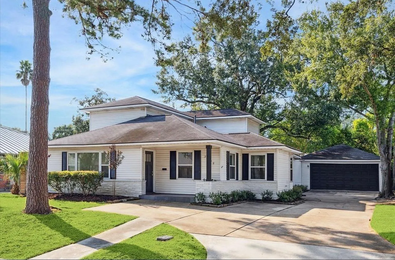 3 bed, 2.5 bath, 2128 sqft, $5,400 — Photo 1