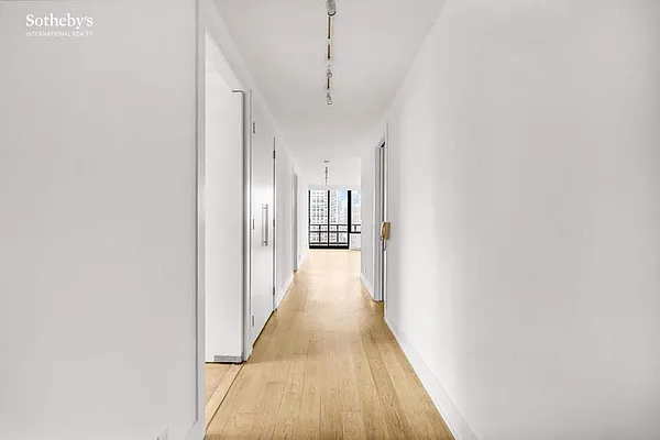 Rented by Sotheby's International Realty | media 32