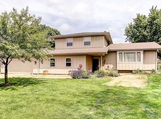 20006 Westridge Rd, Gretna, NE 68028