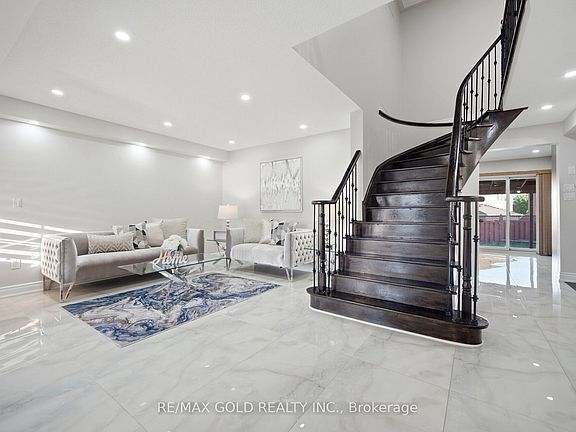 5th image of 24 Whitehouse Cres