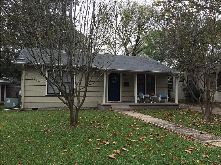 1517 Piedmont Ave — Photo 3
