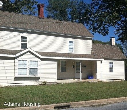 2nd image of 105 Van Buren St