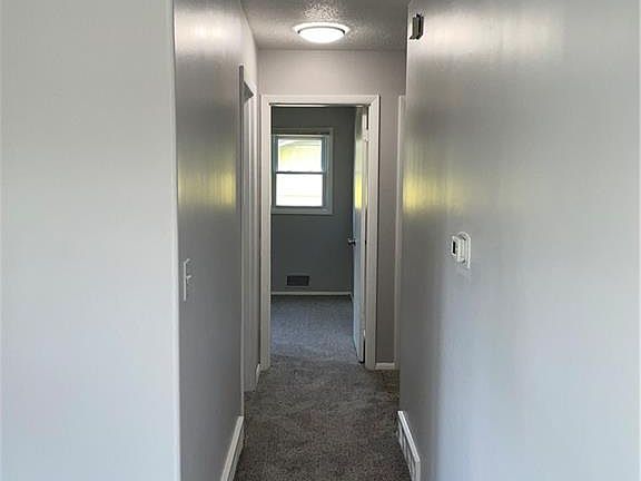 5th image of 4606 E 40th St