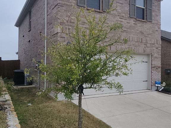 2nd image of 3111 Yellow Pine Dr