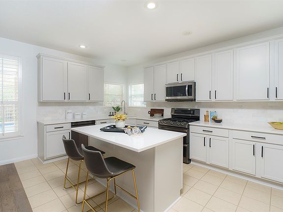 3rd image of 11700 Misty White Dr