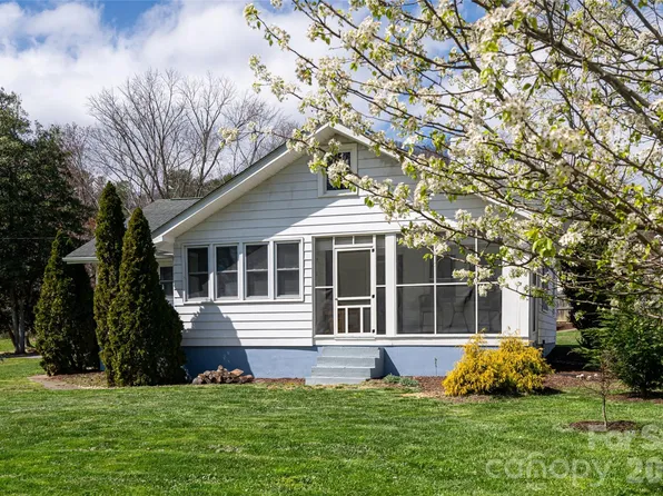 994 Riceville Rd, Asheville, NC 28805