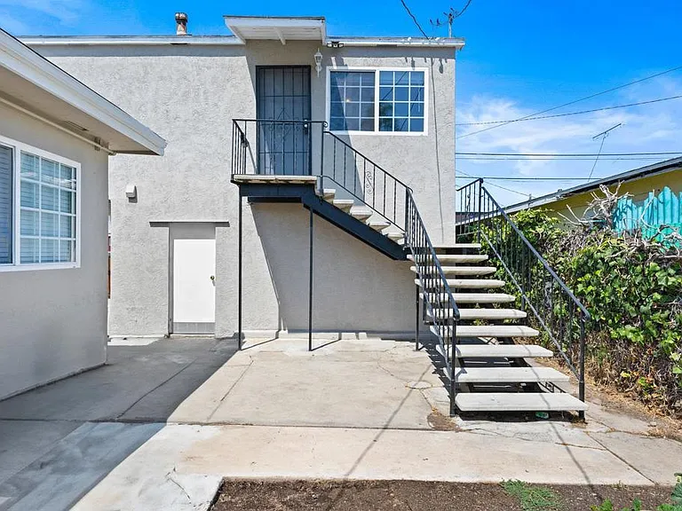 3652 44th St — Photo 8