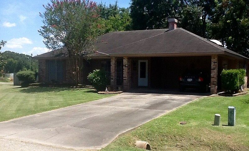 1st image of 101 Bickerton Dr