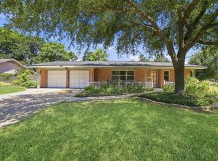 10402 Shadow Wood Dr, Houston, TX 77043