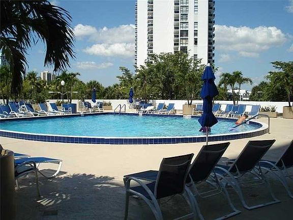 3rd image of 3731 N Country Club Dr Ph 22