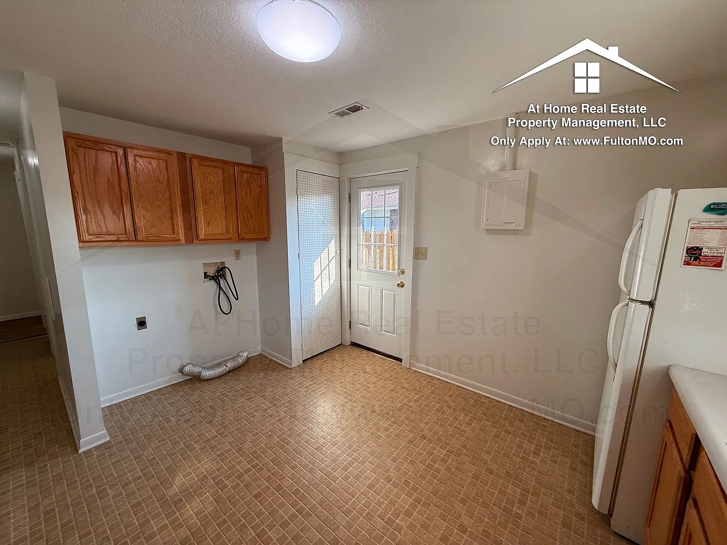 Saint Louis Avenue 310 Duplex — Photo 4