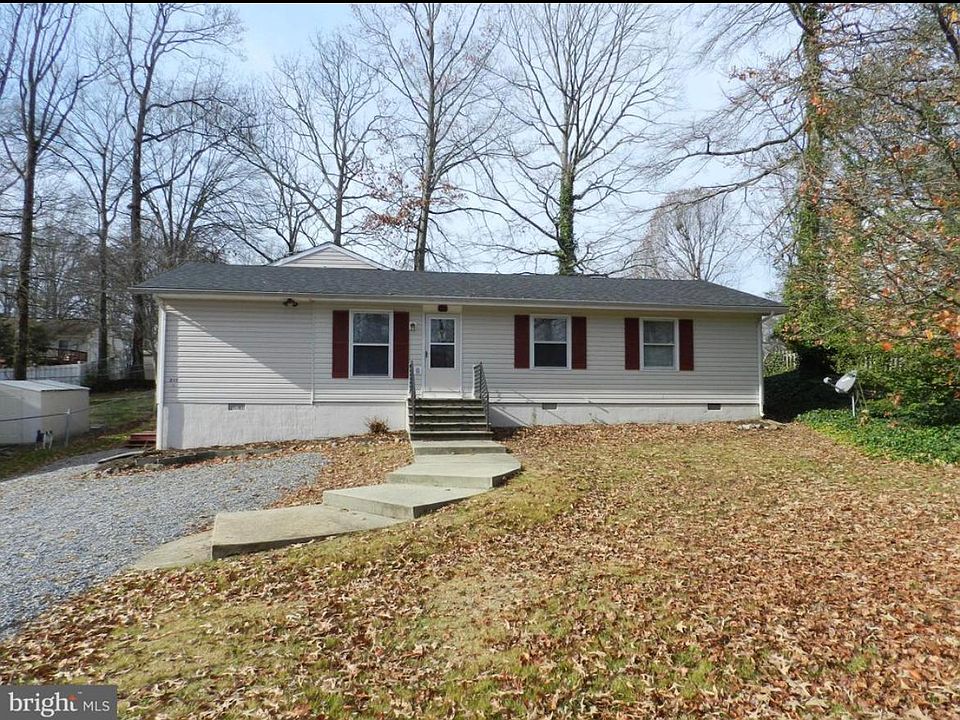 1st image of 213 Green Arbor Dr