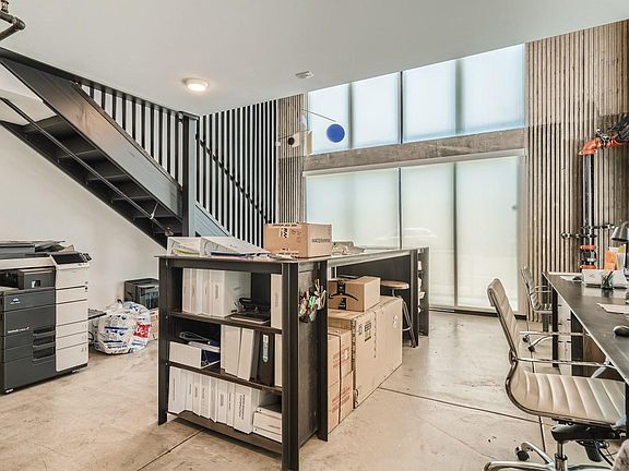 5th image of 340 15th St Unit 1