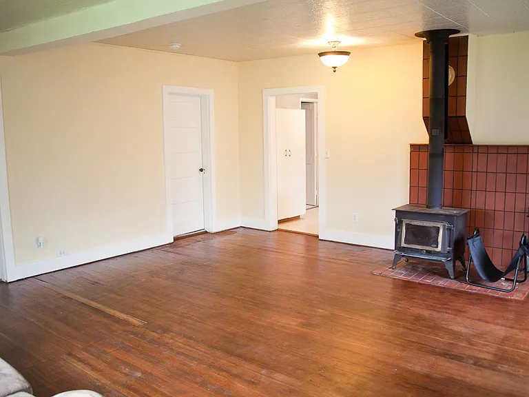 Sumac Dr — Photo 20