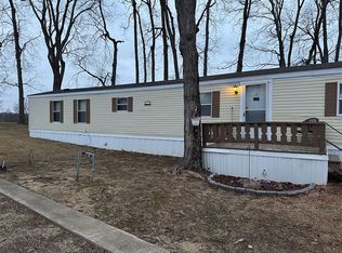 44 Echo Lake West Dr, Mooresville, IN 46158