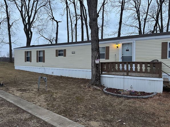 44 Echo Lake West Dr