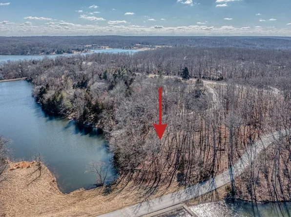463 Foxfire Crossing Dr, Innsbrook, MO 63390