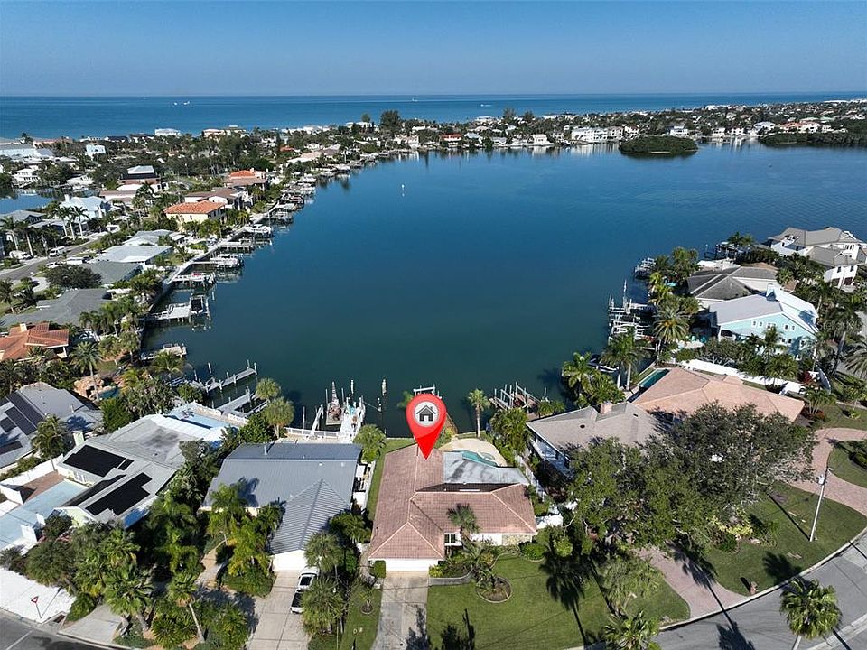 1st image of 410 HARBOR DRIVE N