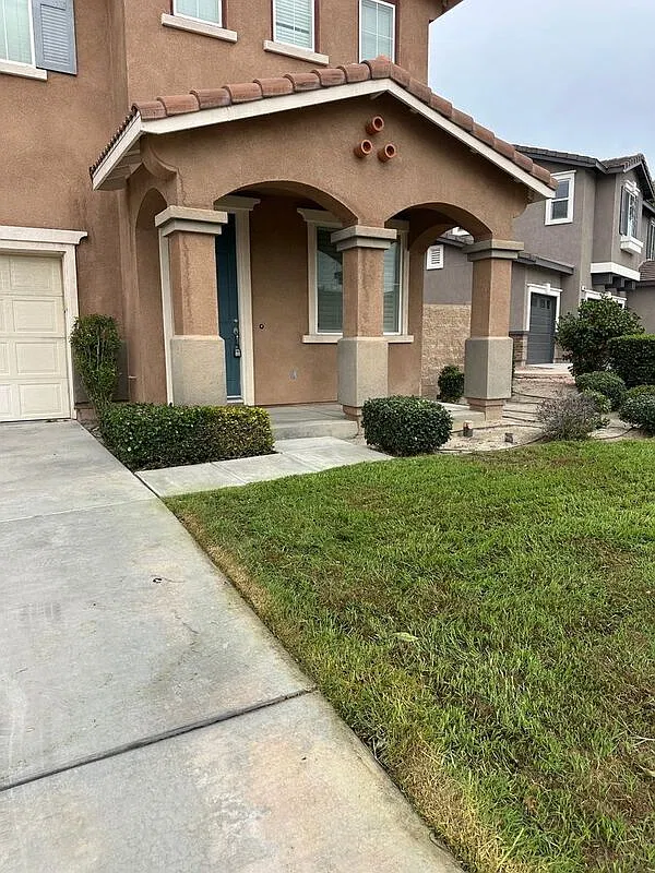 4 bed, 3.0 bath, 2500 sqft, $3,799 — Photo 4