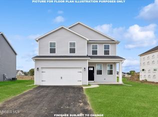 135 Valley Hall Dr, Perrysburg, OH