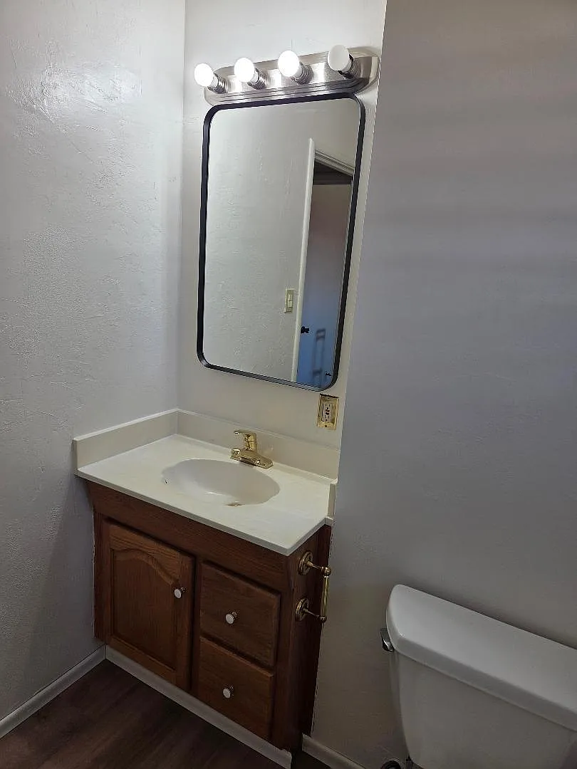 3 bed, 1400 sqft, $2,400 — Photo 4