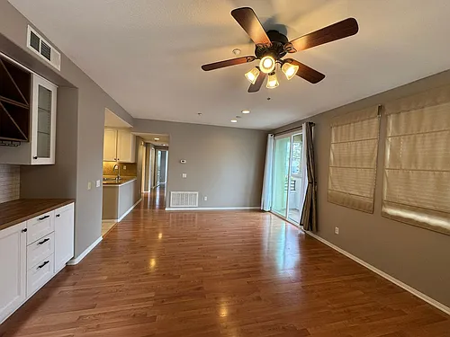 5096 Plaza Promenade Photo 1
