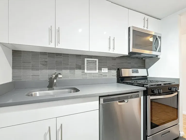 75 W End Ave #C6K — Photo 3