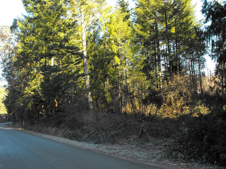 2nd image of 1 NE Vena St