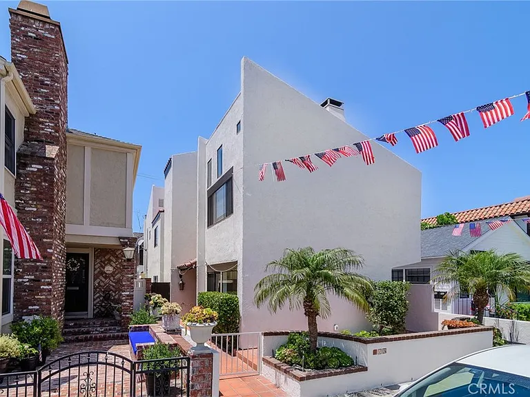 313 Diamond Ave — Photo 2