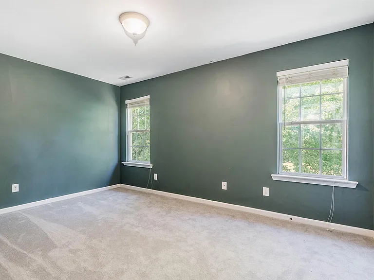 12215 Fox Valley St — Photo 17
